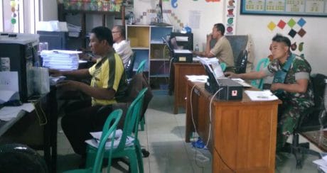 Para Tentara Yang Terus Bekerja dan Bekerja Pasca Penutupan TMMD