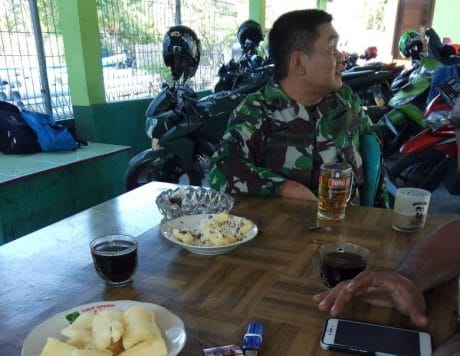 Camilan Khas Kalikondang Kenangan Bagi Satgas TMMD