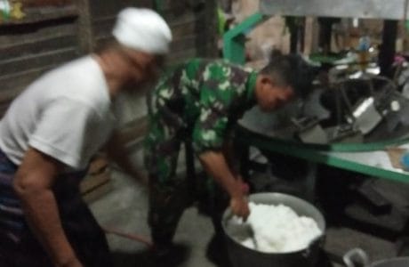 Sebelum berangkat ke lokasi pembangunan TMMD