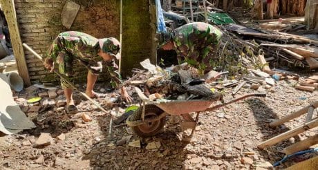 Semoga saja warga Desa Kalikondang mau “meneladani”