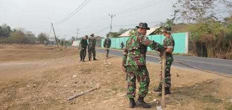 Satgas TMMD Kronjo Siapkan Sarana Lokasi Penutupan TMMD 105