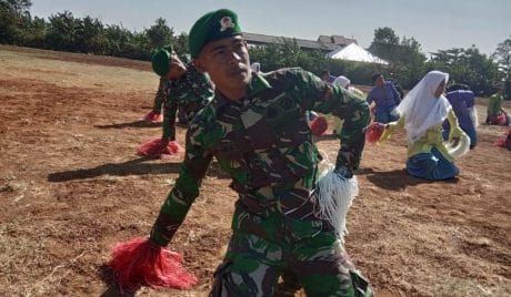 Akan Meriahkan Penutupan TMMD, Pelaku Tari Zipin Terus Berlatih