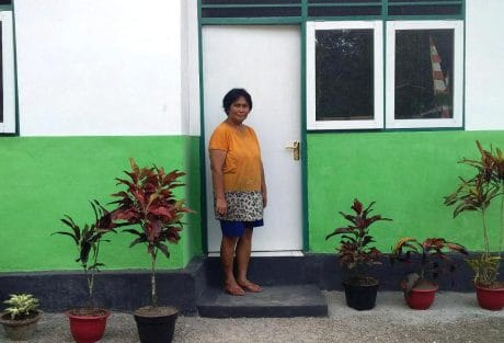 KELUARGA IBU TENTERO TAKAPENTO TERSENYUM BAHAGIA