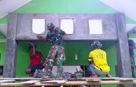 SATGAS TAK LELAH KERJAKAN KANTOR TIGA PILAR