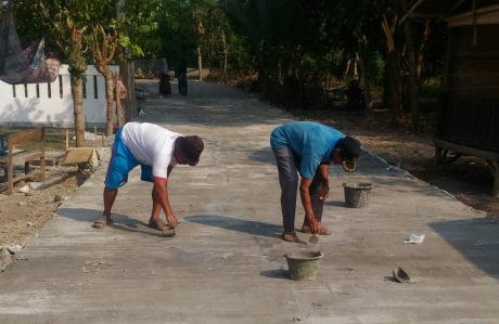 Dibangunkan TNI, Warga Janji Akan Merawat Sebaik-baiknya