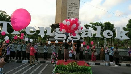 Peringati HUT Trenggalek Ke-825, Bupati Resmi Buka Pasar Rakyat