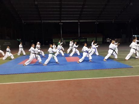 Persiapkan Upacara Penutupan, Satgas TMMD Latih Karate Siswa