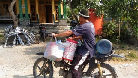 Kusmoro, Berikan Logistik Untuk Satgas TMMD Kodim Tegal