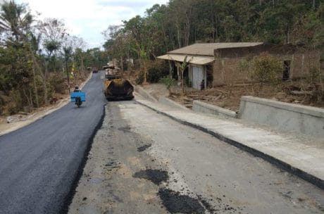 Ketua PPK Propinsi Akil: Pengaspalan itu Seperti Orang Menjahit Baju