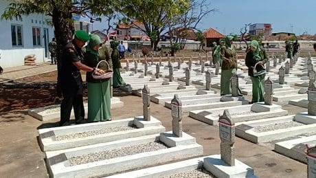 Pimpin Ziarah Rombongan, Dandim Pekalongan Jadikan Spirit Mengisi Kemerdekaan