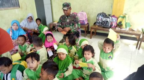 Seperti yang dilakoni oleh Serda Bambang