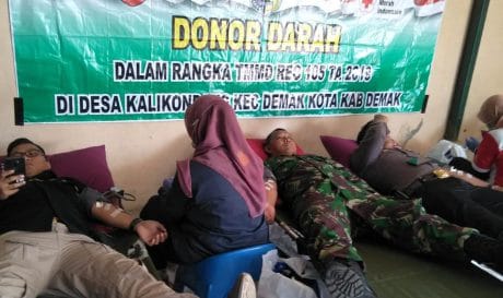 Donor Darah Juga Warnai Penutupan TMMD Kalikondang
