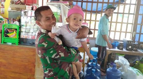 Adalah Serda Anton, yang setiap harinya,