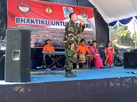 Panggung Musik Dangdut Juga Semarakan Penutupan TMMD Kalikondang