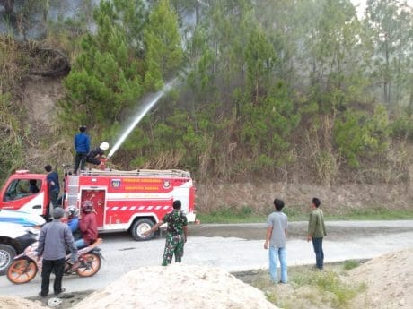Diduga Akibat Puntung Rokok, Lahan Warga di Mamasa Terbakar