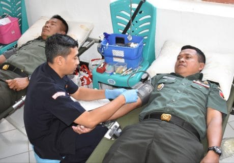 Sambut HUT TNI Ke-74, Korem 081/DSJ Gelar Donor Darah