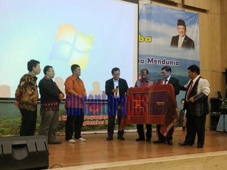 Presiden Jokowi Mendapat Dukungan dari Marga Batak Untuk Mengembangkan Danau Toba