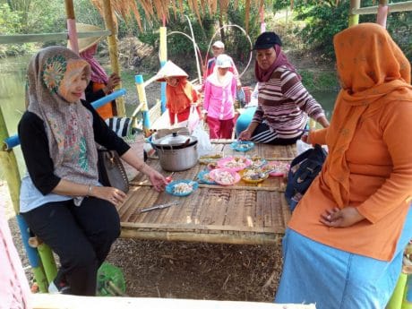 Emak-Emak Guyub Rukun di Pra TMMD Kodim Cilacap Pererat Persaudaraan