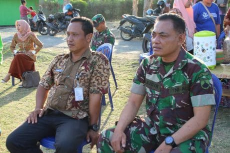 Kapten Infanteri Sidin Pantau Latihan Seni Tek-Tek untuk Pembukaan TMMD 106 Kodim Cilacap