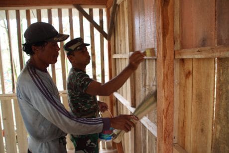 Porsenil Kodim 0703 Cilacap Lakukan Pengecatan Musholah Dilokasi Obwis Krama Cenil