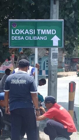 Rampung, Penunjuk Jalan Lokasi TMMD 106 Kodim Cilacap Dipasang