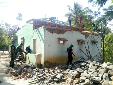 Selain Pembangunan Talud, Satgas TMMD 106 Juga Rehab Masjid Al-Huda