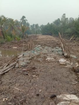 Baru Selesai Dikerjakan, Tanggul Tidak Berdiri Kokoh Namun Ambruk