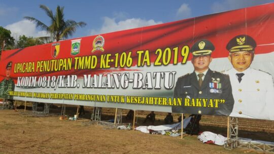 Baleho Upacara Penutupan TMMD ke-106 Ta. 2019 Terpasang