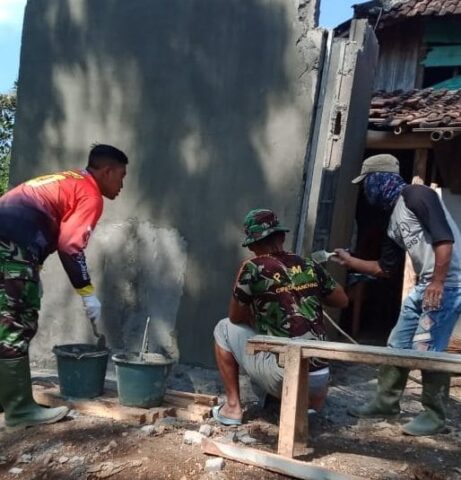 IBU SRIYATI GEMBIRA JAMBANISASI DI RUMAHNYA HAMPIR KELAR