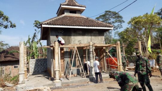 PENGERJAAN MUSHOLA SUDAH MENCAPAI PEMLESTERAN