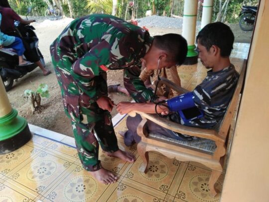 TMMD 106,BERIKAN PELAYAN KESEHATAN DARI RUMAH KE RUMAH