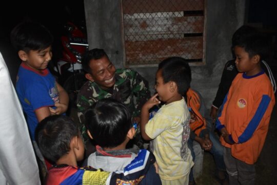 KESENANGAN PASI TER DENGAN ANAK KECIL