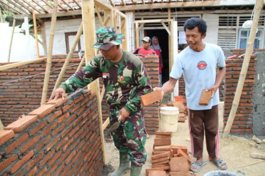 Kopda Sapto, Seorang TNI yang Ahli Membangun