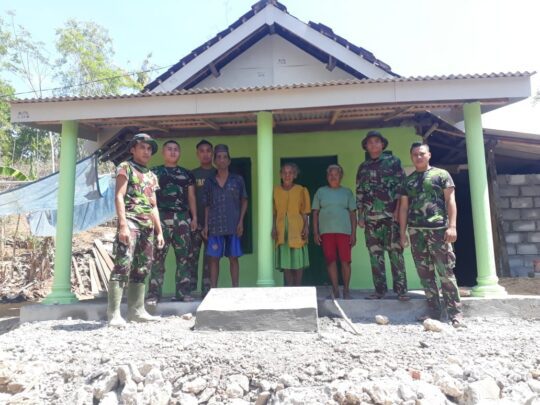 RTLH RAMPUNG, DOKUMENTASI FOTO BERSAMA SEBAGAI PELEPAS RINDU