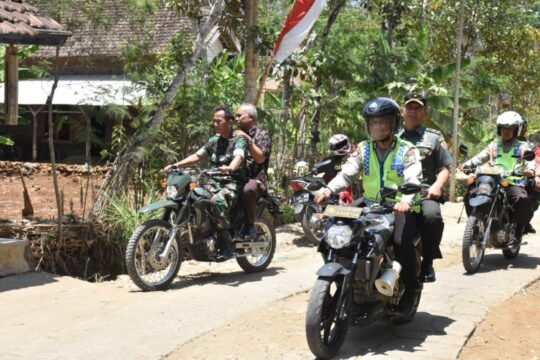 Dengan Motor, Tim Wasev Kunjungi Lokasi TMMD
