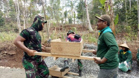 Keharmonisan Tetap Terlihat di TMMD 106 Kodim Malang