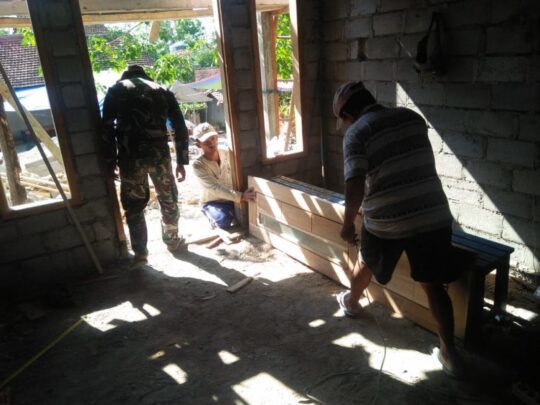 Tukang Kayu Mbah Ratno diterjunkan Untuk Atasi Rehab RTLH Kodim 0818 Malang Batu