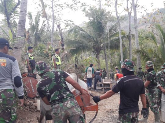 Tim Kesehatan Selalu Siap Sedia di Lokasi TMMD ke 106 Kodim 0802