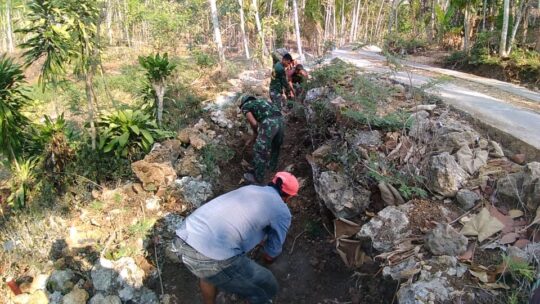 PENGGALIAN IRIGASI DI SERBU BERSAMA SAMA