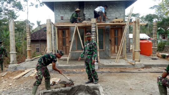 PANTANG MENYERAH, SATGAS TMMD 106, MUSHOLA HARUS SEGERA SELESAI