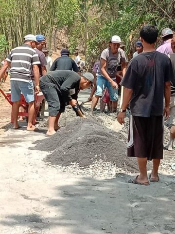 TMMD Kodim 0818 Rajut Kegotong Royongan Warga