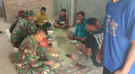 Senang Dengan TMMD ke 106 di Desanya, Pak Marto Undang Makan Siang