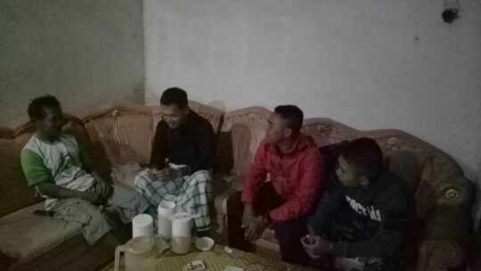 Anjangsana Ke Rumah Pak Paeran, Kopda Eksan Diceritakan Sejarah Desa Sooko