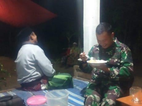 SATGAS TMMD 106 BANTU SIAPKAN YASINAN WARGA