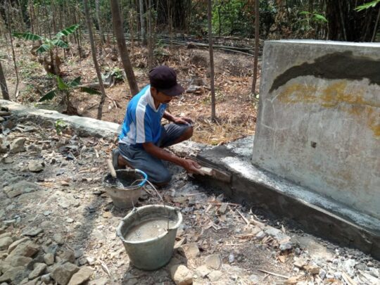 Semangat Parno Perbaikan Jembatan Dilokasi Sasaran Jalan TMMD Cilacap.