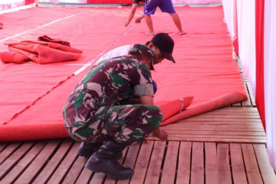 Persiapan Upacara Pembukaan TMMD 106 Kodim Cilacap, Terop di Lapisi Papan