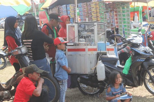 Laris Manis, Pedagang Kecil di TMMD 106 Kodim Cilacap