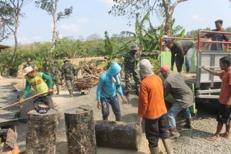 Kerja Bakti TNI-Warga Bikin TMMD 106 Kodim Cilacap, Lebih Mudah