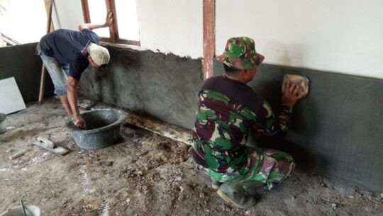 Rumah Sawin Kini Sudah Tahap Pemlasteran