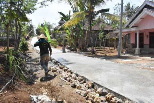 HAMPARAN PANJANG RABAT JALAN SEBAGAI BUKTI HASIL TMMD 106 DONOMULYO
